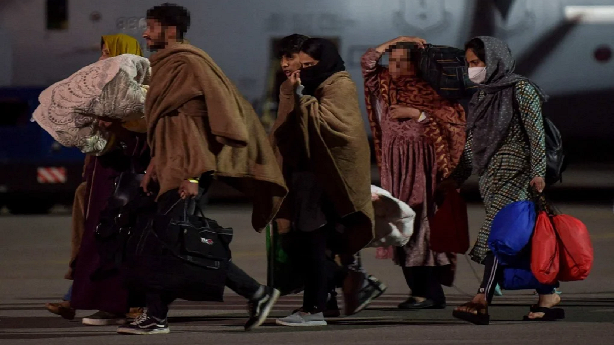 গোপনে যুক্তরাজ্যে পুনর্বাসিত হাজার হাজার আফগান