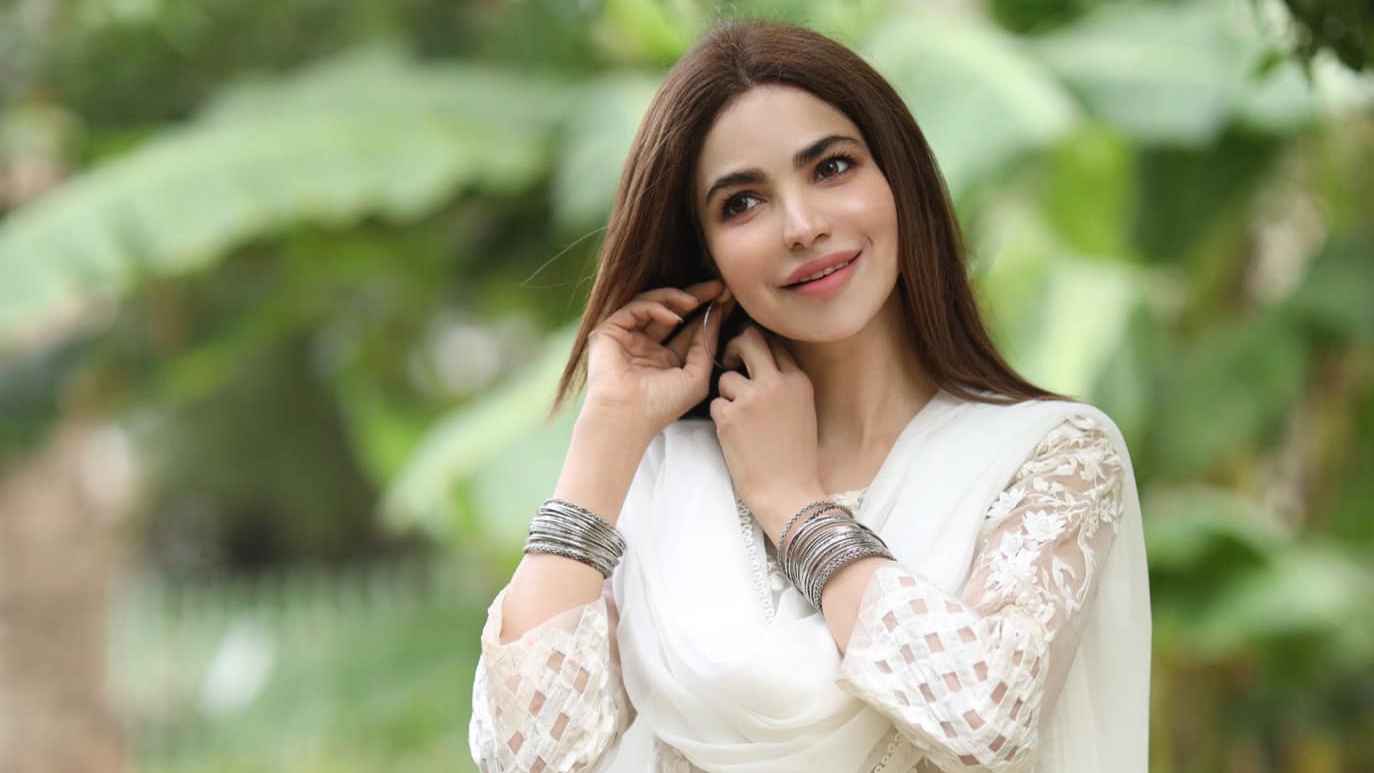 ফ্ল্যাট থেকে অভিনেত্রী অর্ধগলিত মরদেহ উদ্ধার