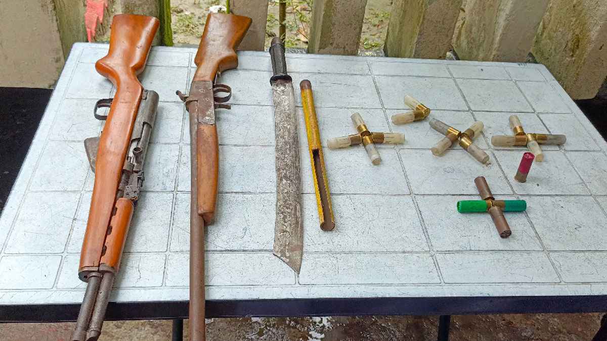 রায়পুরায় অস্ত্র-গোলাবারুদ উদ্ধার, দুই নারী আটক