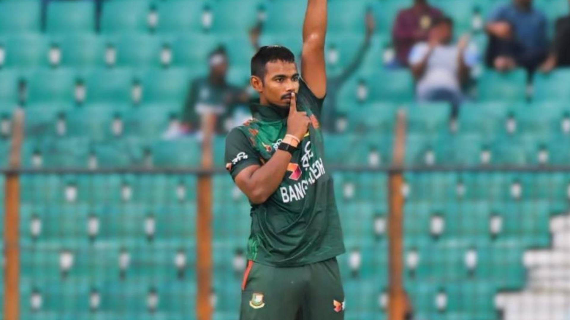 কুসাল-আসালাঙ্কার জুটি ভাঙলেন তানভীর