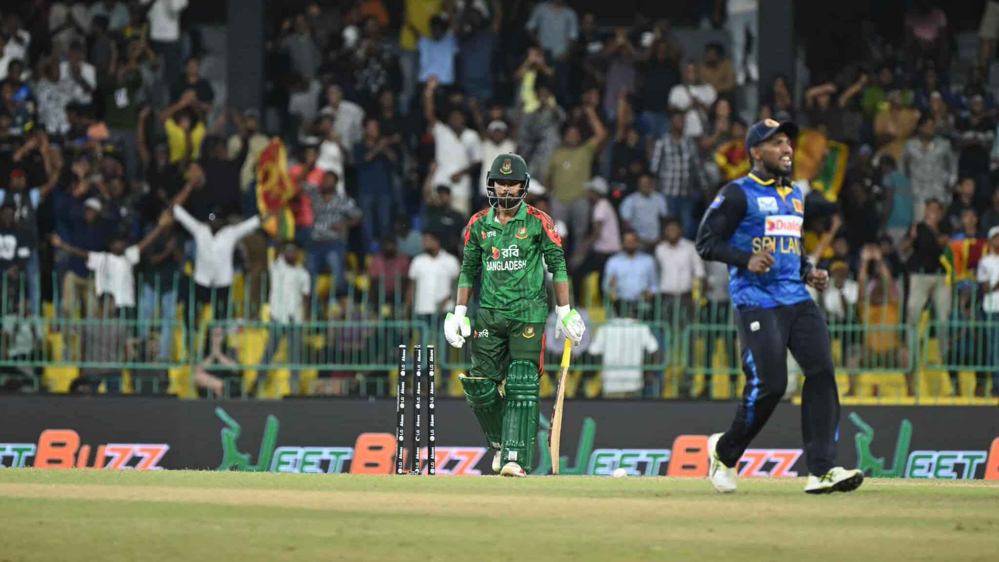 ৫ রানে ৭ উইকেট হারিয়ে লজ্জার রেকর্ড বাংলাদেশের