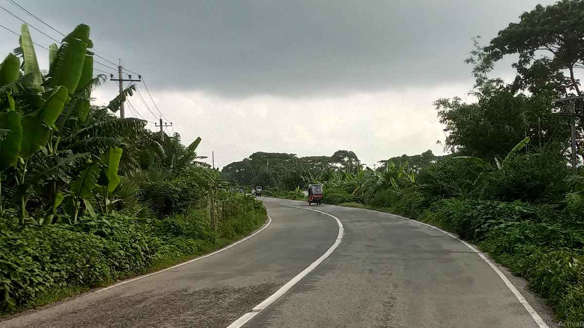 পটুয়াখালী-কুয়াকাটা মহাসড়কে ১৭টি মৃত্যুফাঁদ, ৬ মাসে শতাধিক দুর্ঘটনা