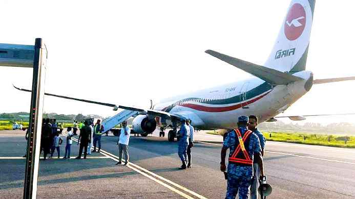 ঢাকা-কাঠমান্ডু ফ্লাইটে বোমা আতঙ্ক ছড়ানো হয় স্বামীর পরকীয়া ঠেকাতে!