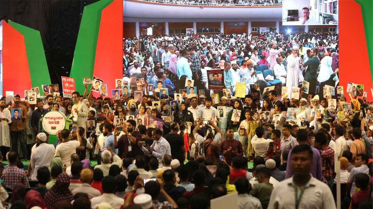 সারজিস-হাসনাতকে ১০০ বার কল দিলেও রিসিভ করেন না: শহীদ আবদুল্লাহর মা