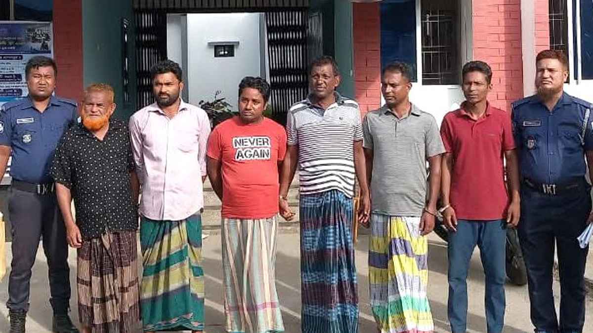 বোচাগঞ্জে আওয়ামী লীগের ৬ নেতা গ্রেফতার