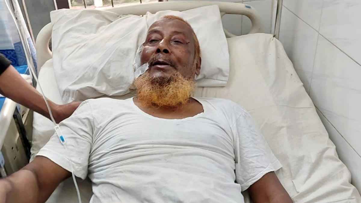 চাঁদপুরে মসজিদের ভেতরে খতিবকে কুপিয়ে হত্যার চেষ্টা