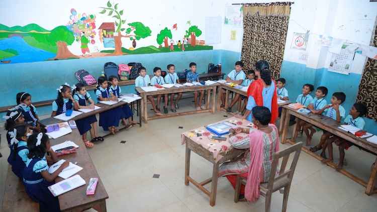 যে সিনেমা বদলে দিল শ্রেণিকক্ষের চিত্র