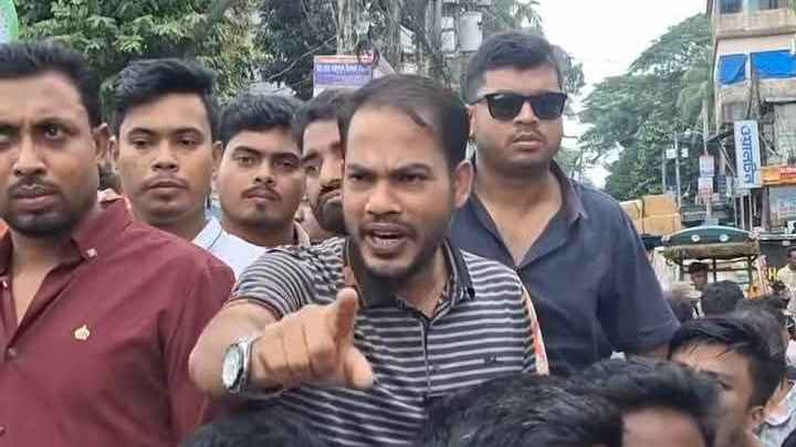 ফেনীতে এনসিপির নেতাদের ঢুকতে না দেওয়ার ঘোষণা ছাত্রদল নেতার