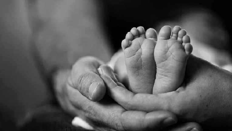 সন্তানের মৃত্যুতে ধৈর্য ধারণের মহান প্রতিদান