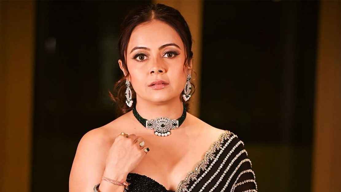 মুসলিম অভিনেতাকে বিয়ে করা অভিনেত্রীর সন্তানকে ‘জঙ্গি’ বলে কটাক্ষ 