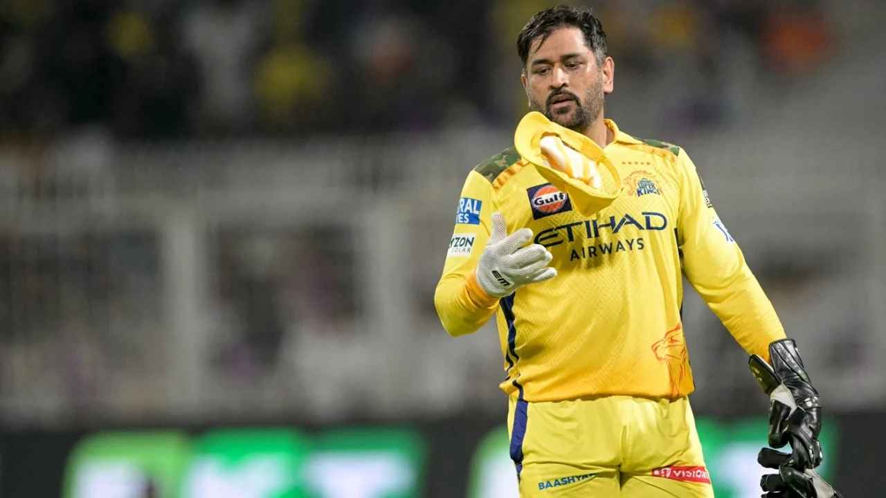 ‘ক্যাপ্টেন কুল’ নামের মালিকানা চেয়ে আবেদন ধোনির