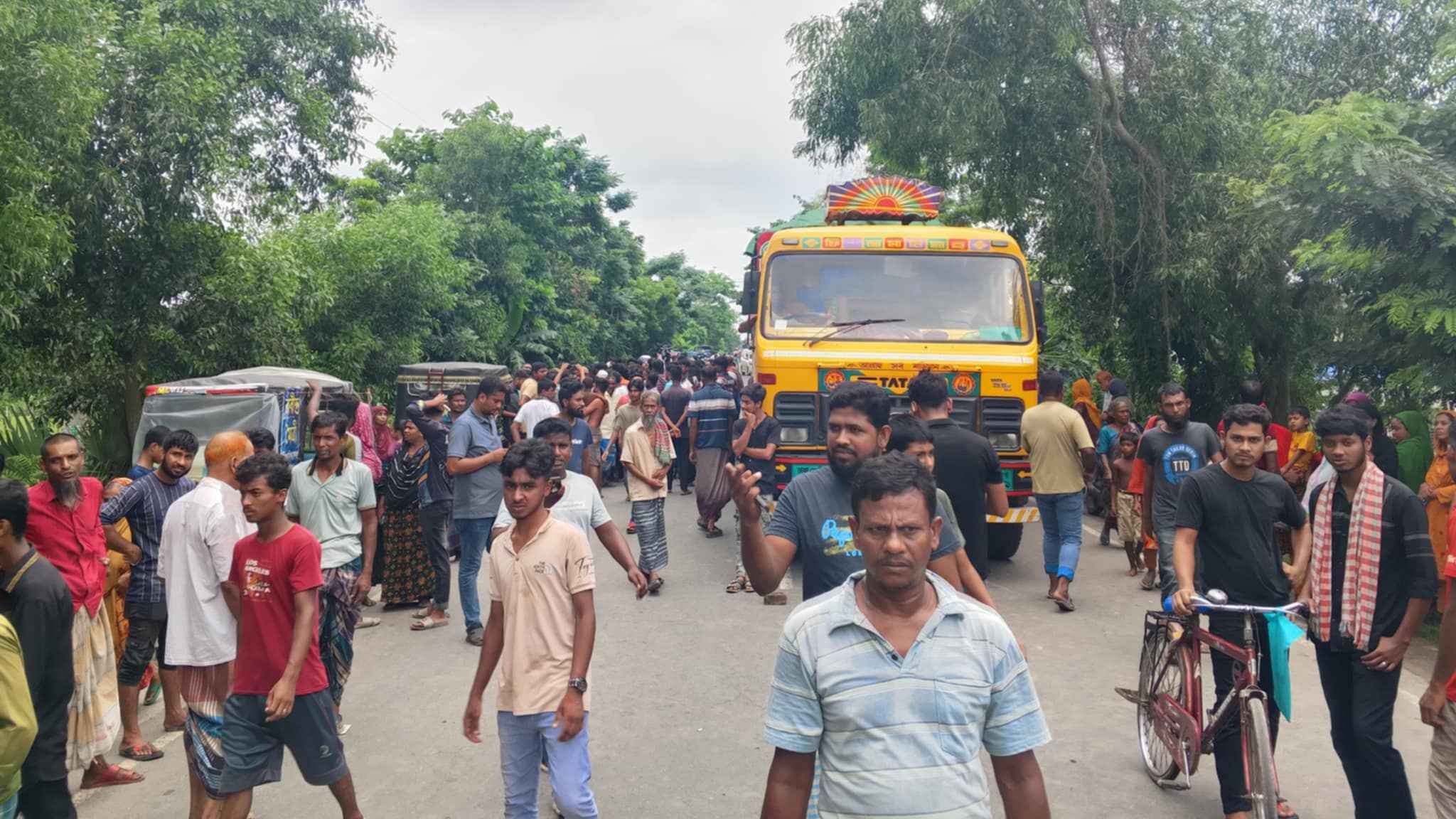 কুষ্টিয়ায় নিখোঁজ অটোরিকশা চালকের লাশ উদ্ধার, প্রতিবাদে সড়ক অবরোধ
