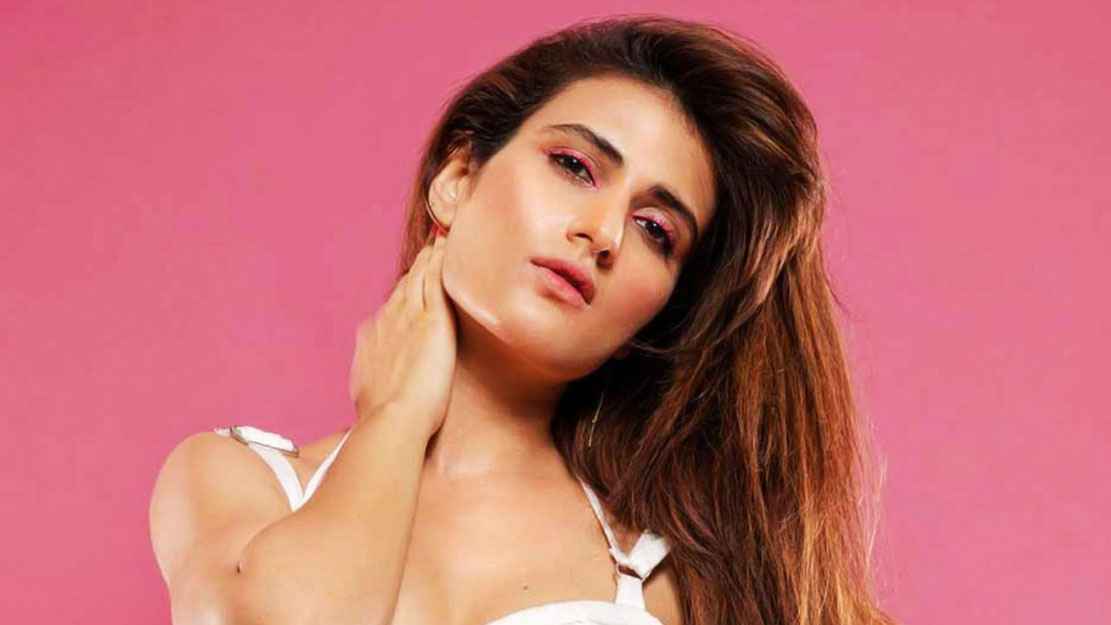 অশালীন স্পর্শের প্রতিবাদ করতেই নির্যাতন, ভয়াবহ অভিজ্ঞতা অভিনেত্রীর