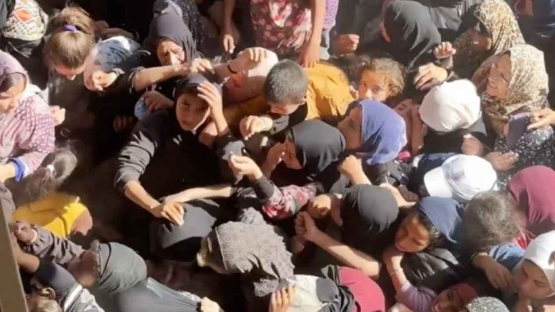 গাজায় ত্রাণ আনতে গিয়ে পদপিষ্ট হয়ে নিহত ২১