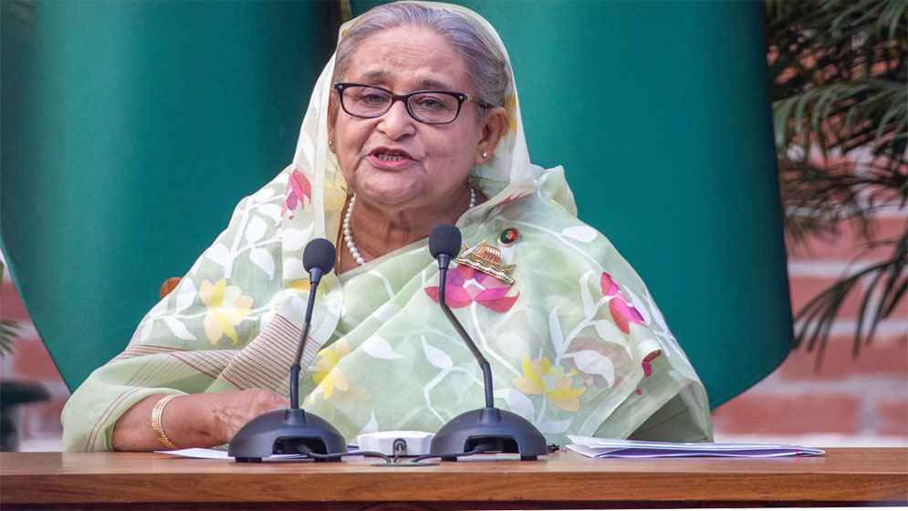 ব্রিটেনে সম্পত্তির মালিকানা ছাড়ছেন হাসিনা-ঘনিষ্ঠরা: গার্ডিয়ান