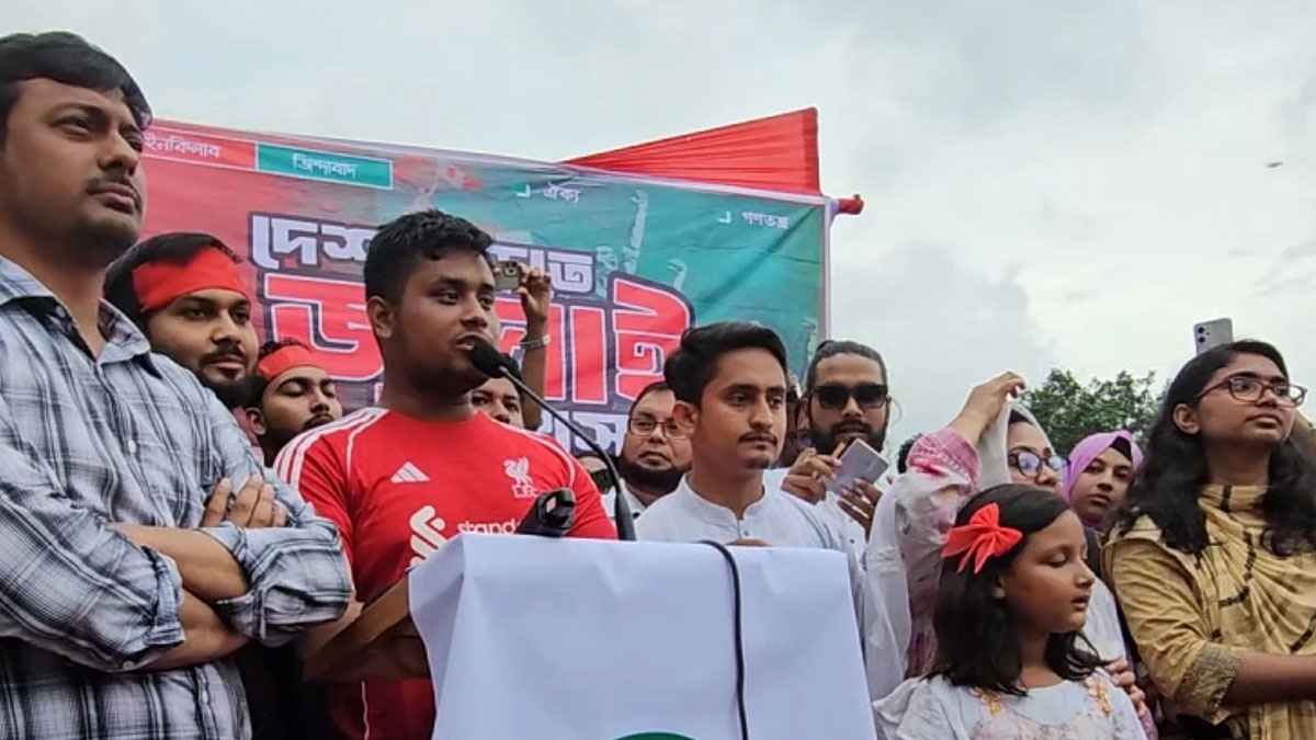 জনগণ পাশে থাকলে দিল্লি পালাতে হয় না, লন্ডন থাকতে হয় না: হাসনাত