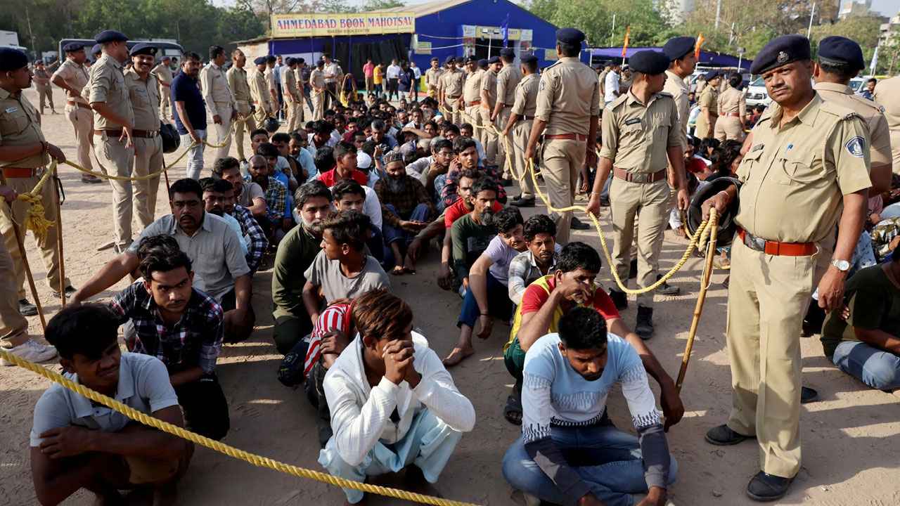 শত শত মুসলিম নাগরিককে বাংলাদেশে পাঠাচ্ছে ভারত: এইচআরডব্লিউ