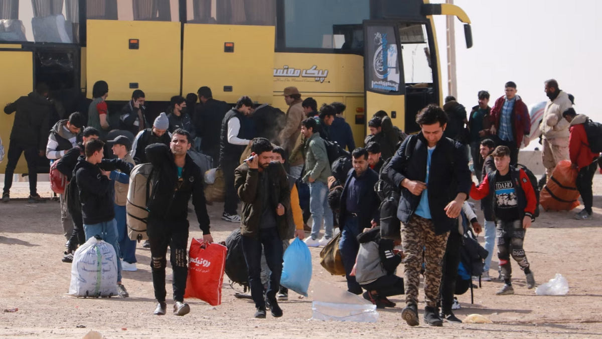 ইসরায়েলি গুপ্তচর সন্দেহে লাখ লাখ আফগানকে ফেরত পাঠাচ্ছে ইরান