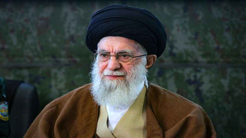 ইসরায়েলকে যুক্তরাষ্ট্রের ‘শিকলে বাঁধা কুকুর’ বললেন খামেনি