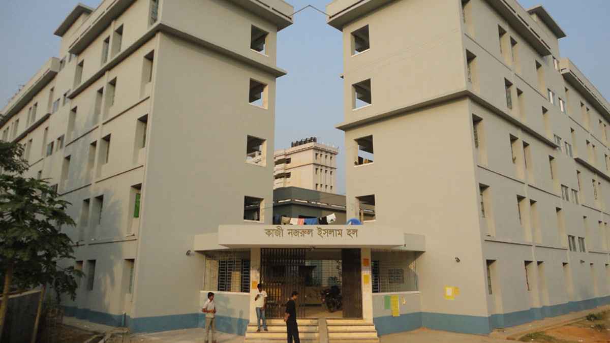 কুবির আবাসিক হলের কক্ষ থেকে মাদক উদ্ধার, অভিযুক্ত ৩ শিক্ষার্থী