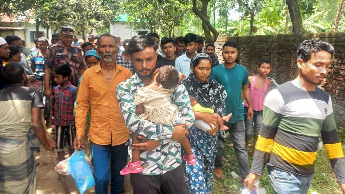 দুর্গাপুর সীমান্ত দিয়ে ১০ জনকে পুশইন