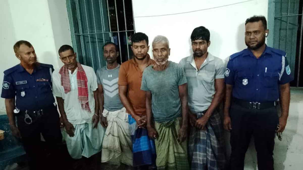 উচ্চশব্দে গান বাজাতে নিষেধ করায় সেনা সদস্যের পা ভেঙে দিলো দুর্বৃত্তরা