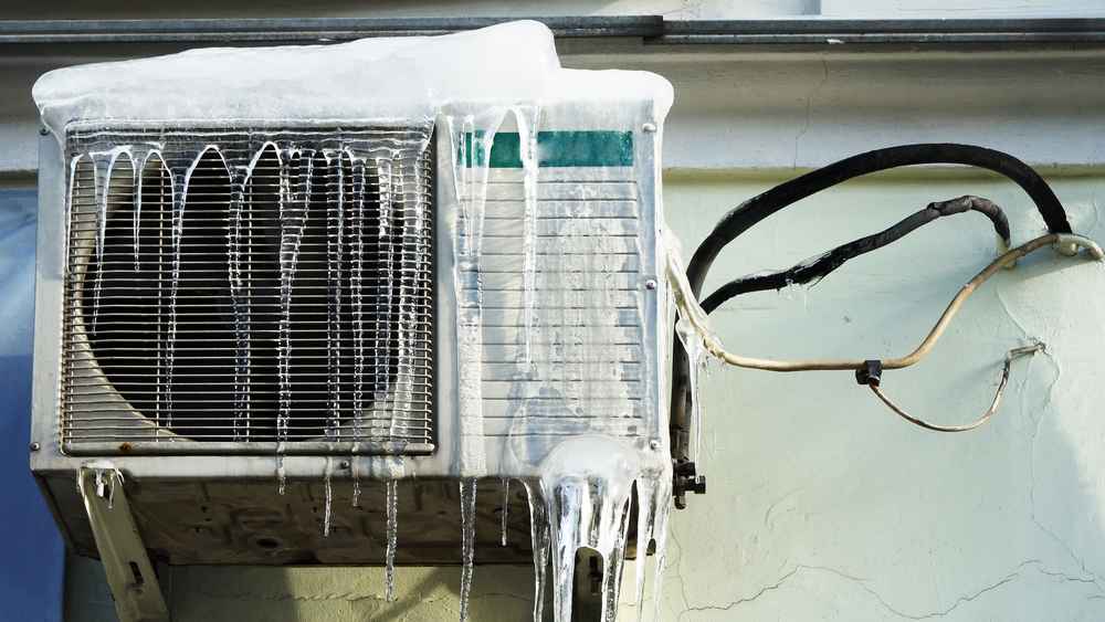 ফ্রিজের মতো এসিতেও বরফ জমতে পারে, জানুন প্রতিকার