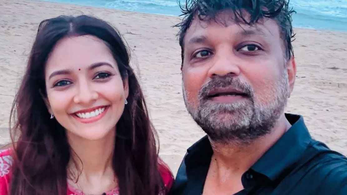 সাগরপারে নায়িকার সঙ্গে সেলফি, নতুন প্রেমে সৃজিত!