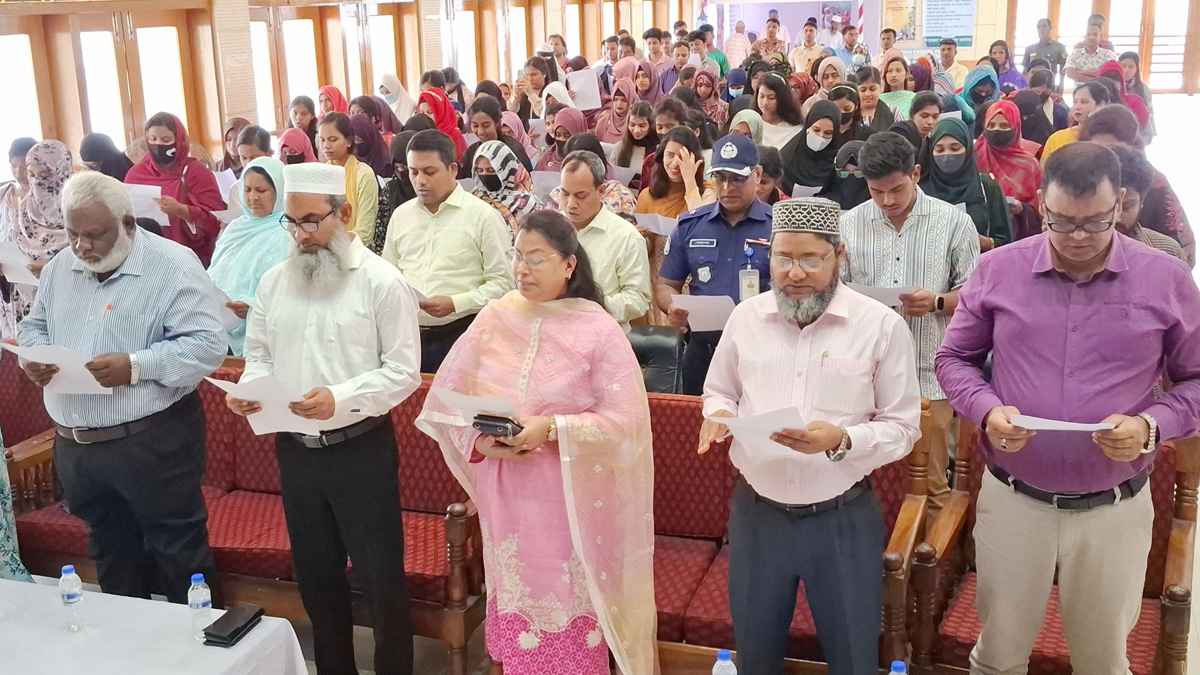 নওগাঁয় জুলাই পুনর্জাগরণে সমাজ গঠনে লাখো কণ্ঠে শপথ পাঠ