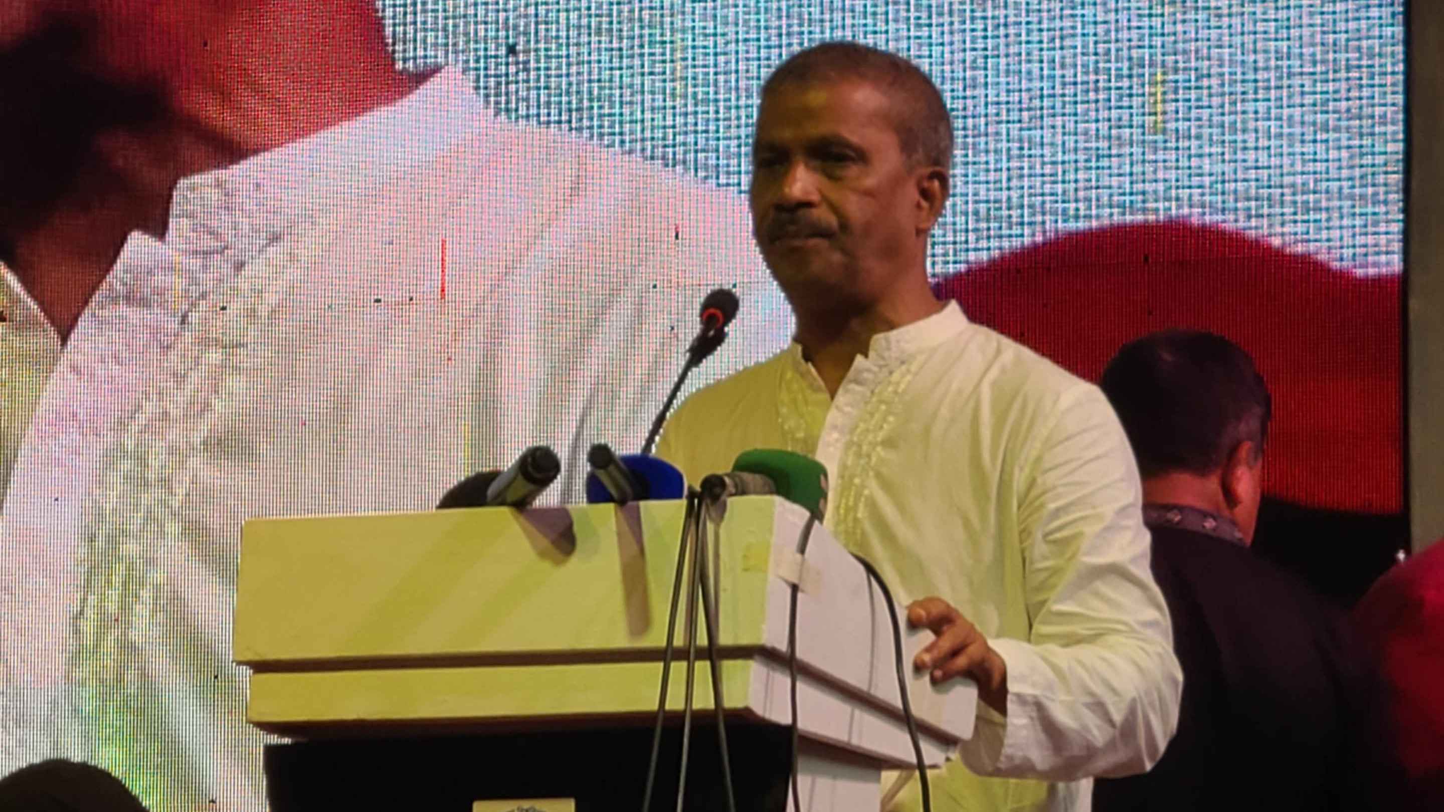 অন্তর্বর্তীকালীন সরকারের আমলেই আবু সাঈদ হত্যার বিচার হবে: আসিফ নজরুল