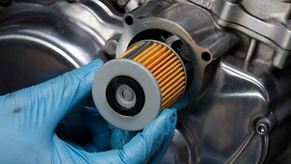 মোটরসাইকেলের ওয়েল ফিল্টার পরিবর্তনের কথা ভুলে যান অনেকেই