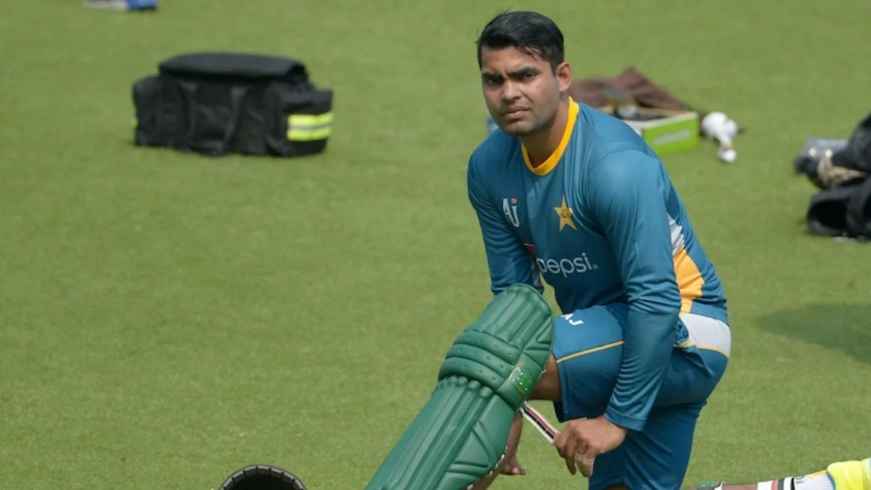 বোর্ডের বিরুদ্ধে আইনি পদক্ষেপের হুমকি পাকিস্তান তারকা ক্রিকেটারের