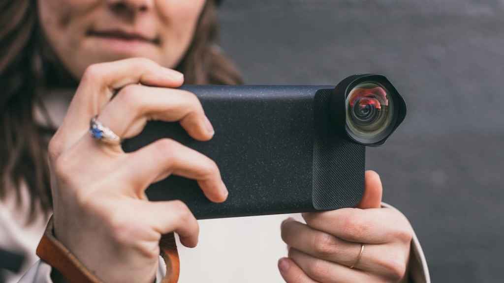 কম আলোয় ভালো ছবি তুলতে ফোনের এই সেটিংস বদলান