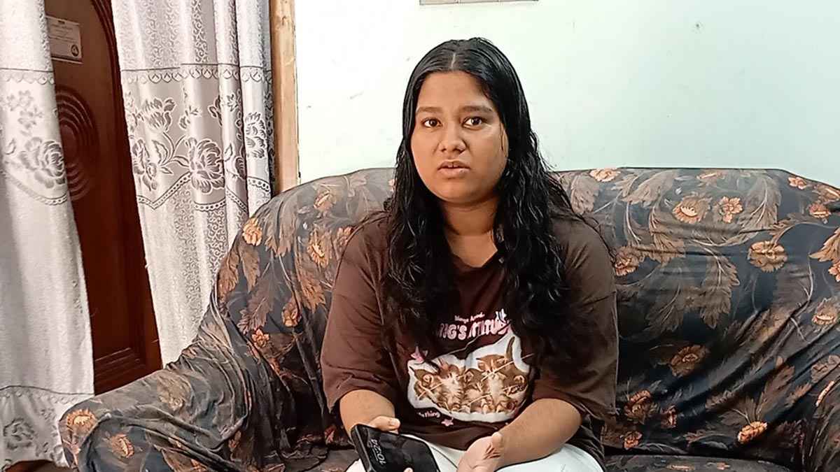 ‘হঠাৎ যেন আকাশটা আগুন হয়ে গেল’