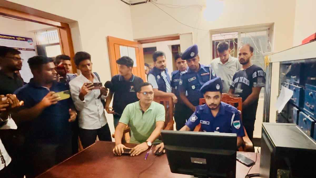 সাতক্ষীরায় ঘরে বসেই মিলবে জিডি সেবা