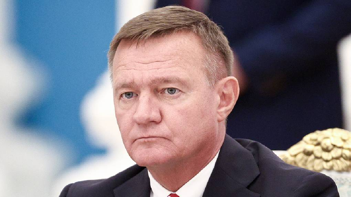 রাশিয়ার পরিবহনমন্ত্রীকে বরখাস্ত করলেন পুতিন