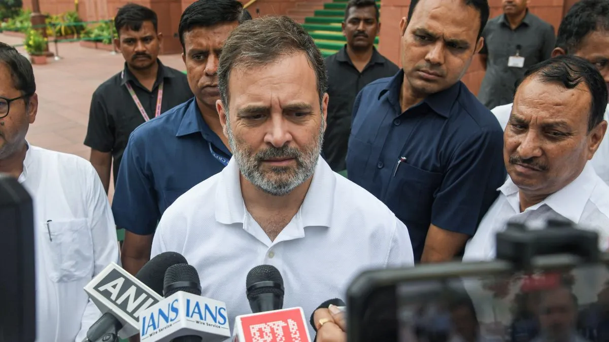 ভারতের অর্থনীতিকে ‘মৃত’, সত্যিই বলেছেন ট্রাম্প: রাহুল গান্ধী
