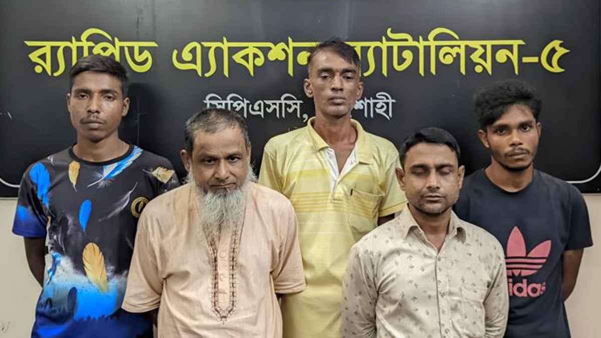 ফার্মেসিতে ওষুধের আড়ালে মাদকদ্রব্য বিক্রি, গ্রেফতার ৫