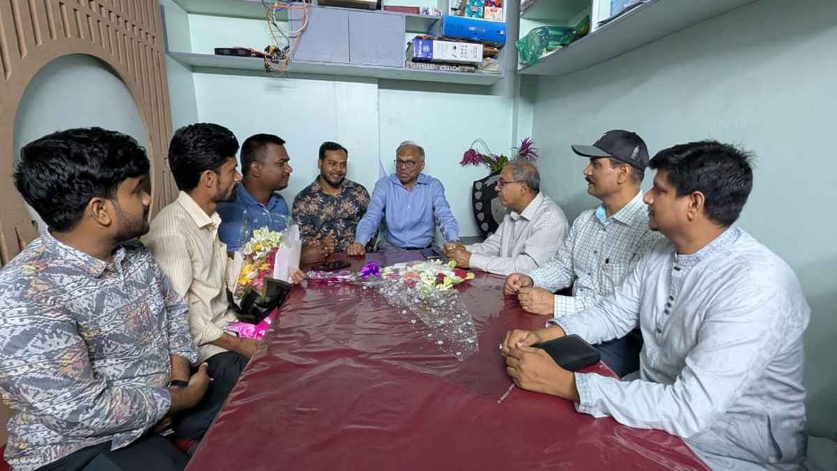 মিডিয়ার লড়াই কখনো শেষ হয় না: ড. মাহমুদুর রহমান