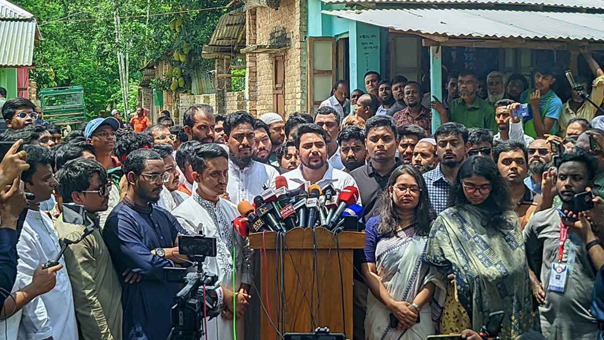 আবু সাঈদের মৃত্যু স্বৈরাচার পতনে ক্রীড়ানকের ভূমিকা পালন করে: নাহিদ