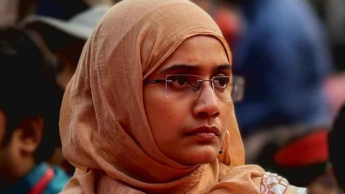 হাসিনাকে ‘বাংলার ইয়াজিদ’ বললেন সামান্তা শারমিন