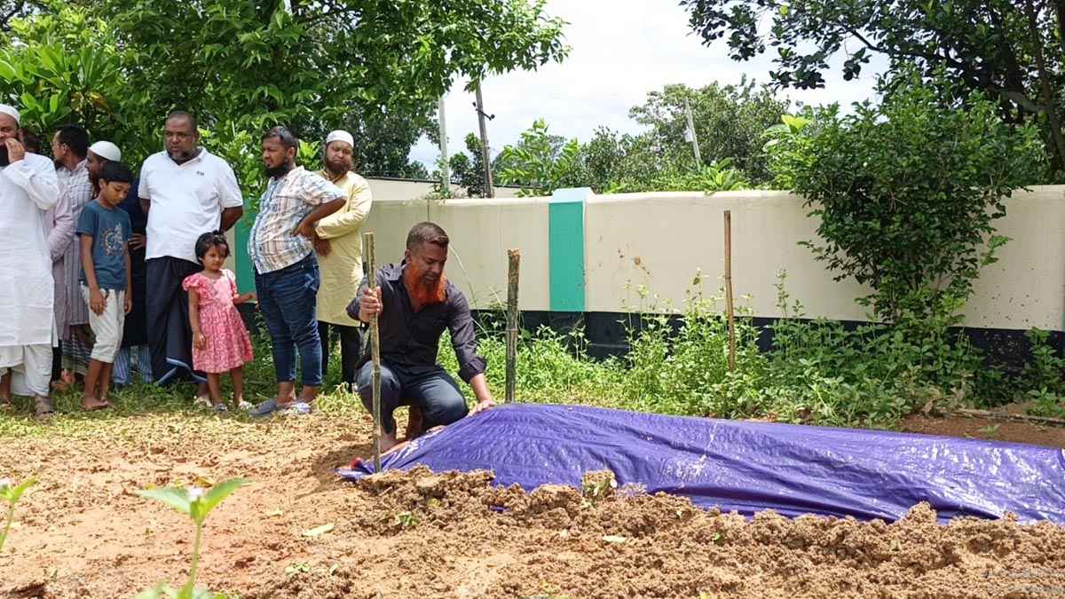 মাইলস্টোন ট্র্যাজেডি: সাভারে লামিয়া আক্তার সোনিয়ার দাফন