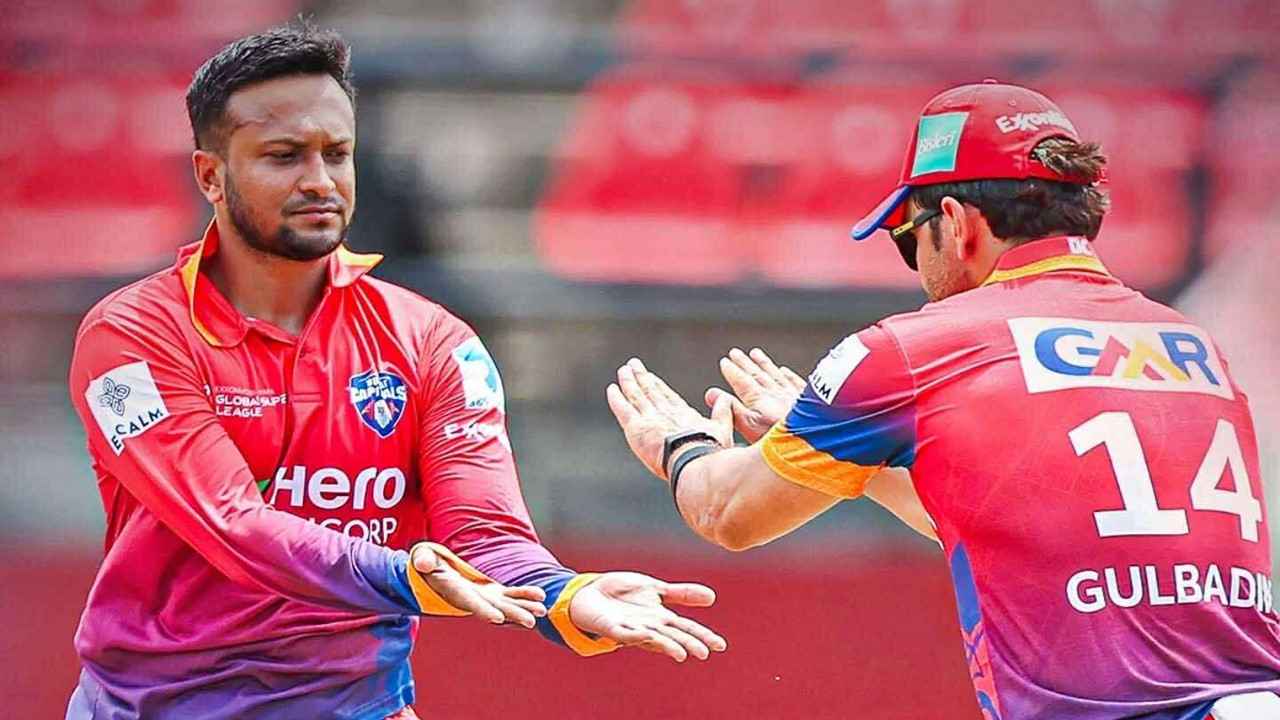 ফিফটির পর বল হাতে ৪ উইকেট সাকিবের