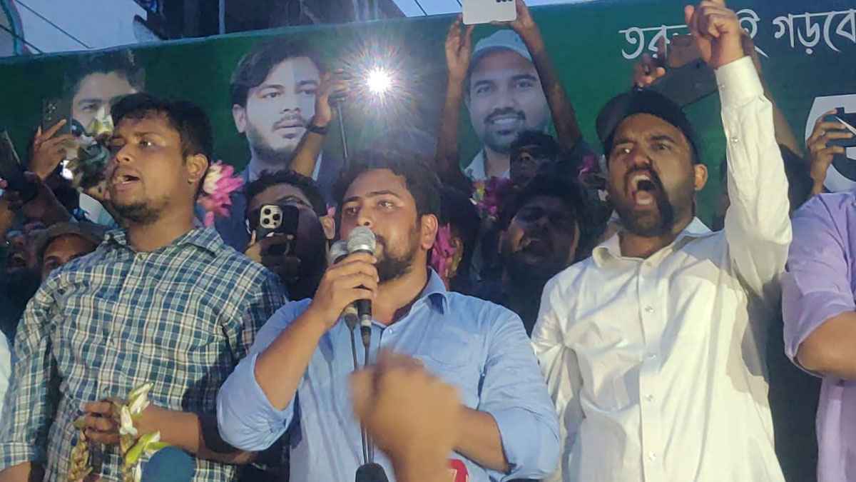 চাঁদাবাজদের আশ্রয় দিচ্ছে একটি দল: নাহিদ ইসলাম