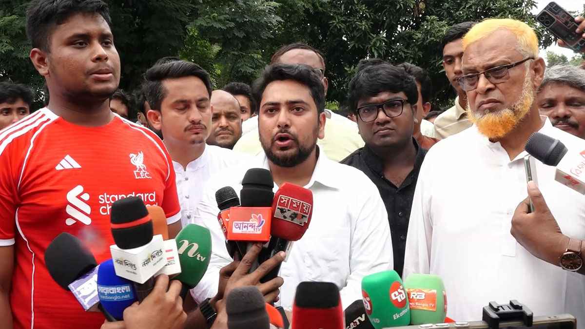 আবরারের পথেই আজাদির লড়াই: কুষ্টিয়ায় নাহিদ ইসলাম