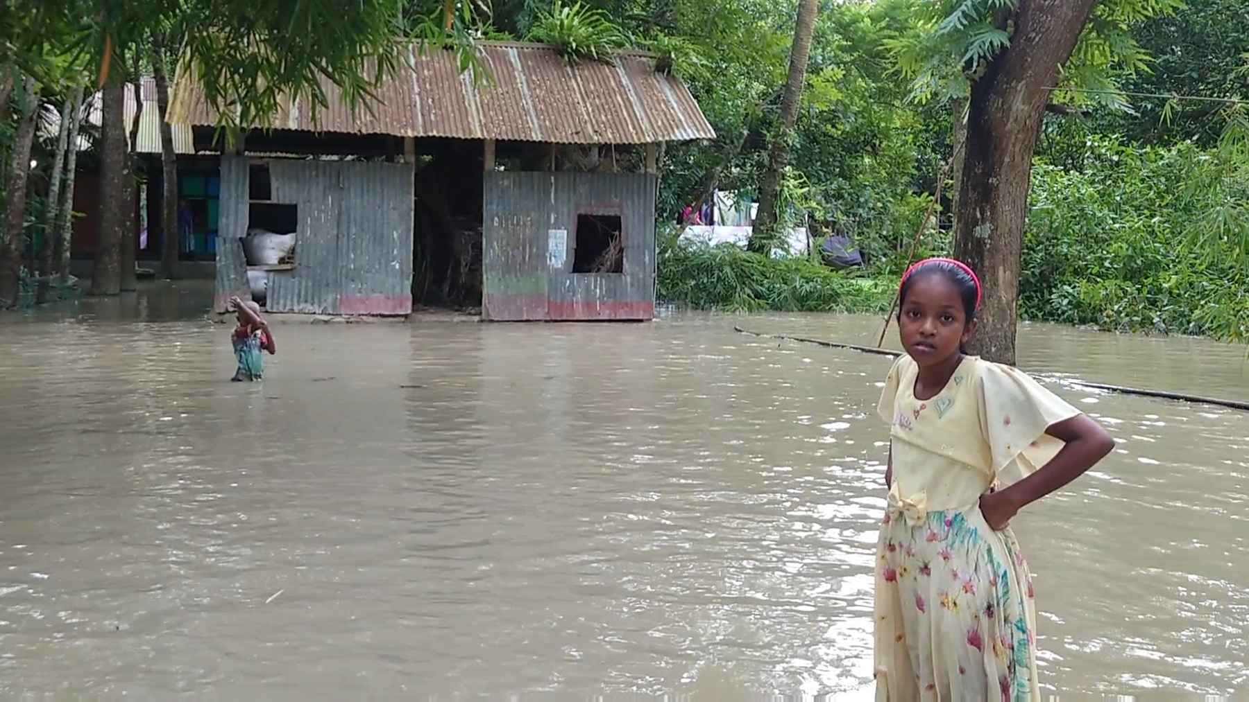 চাঁদপুরে মেঘনার পানি বিপদসীমার ওপরে, উপকূলীয় অঞ্চল প্লাবিত