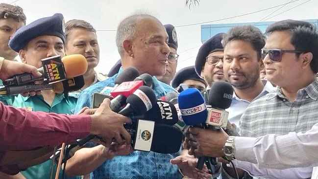 মাদকের সঙ্গে জড়িত গডফাদারদের ধরতে হবে: স্বরাষ্ট্র উপদেষ্টা