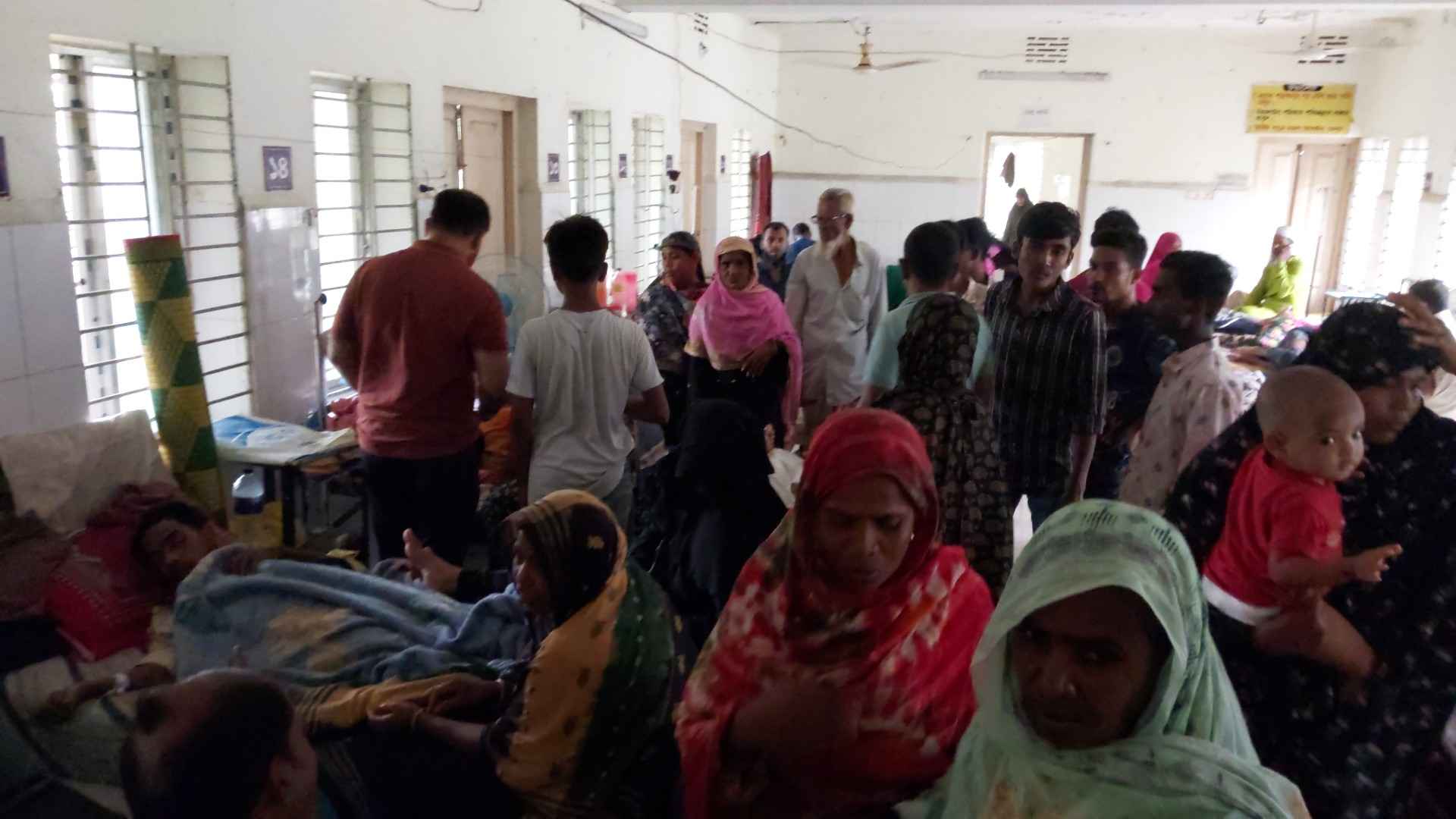 পাবনায় বিএনপির দুই গ্রুপের গোলাগুলি-সংঘর্ষ, আহত ১৫