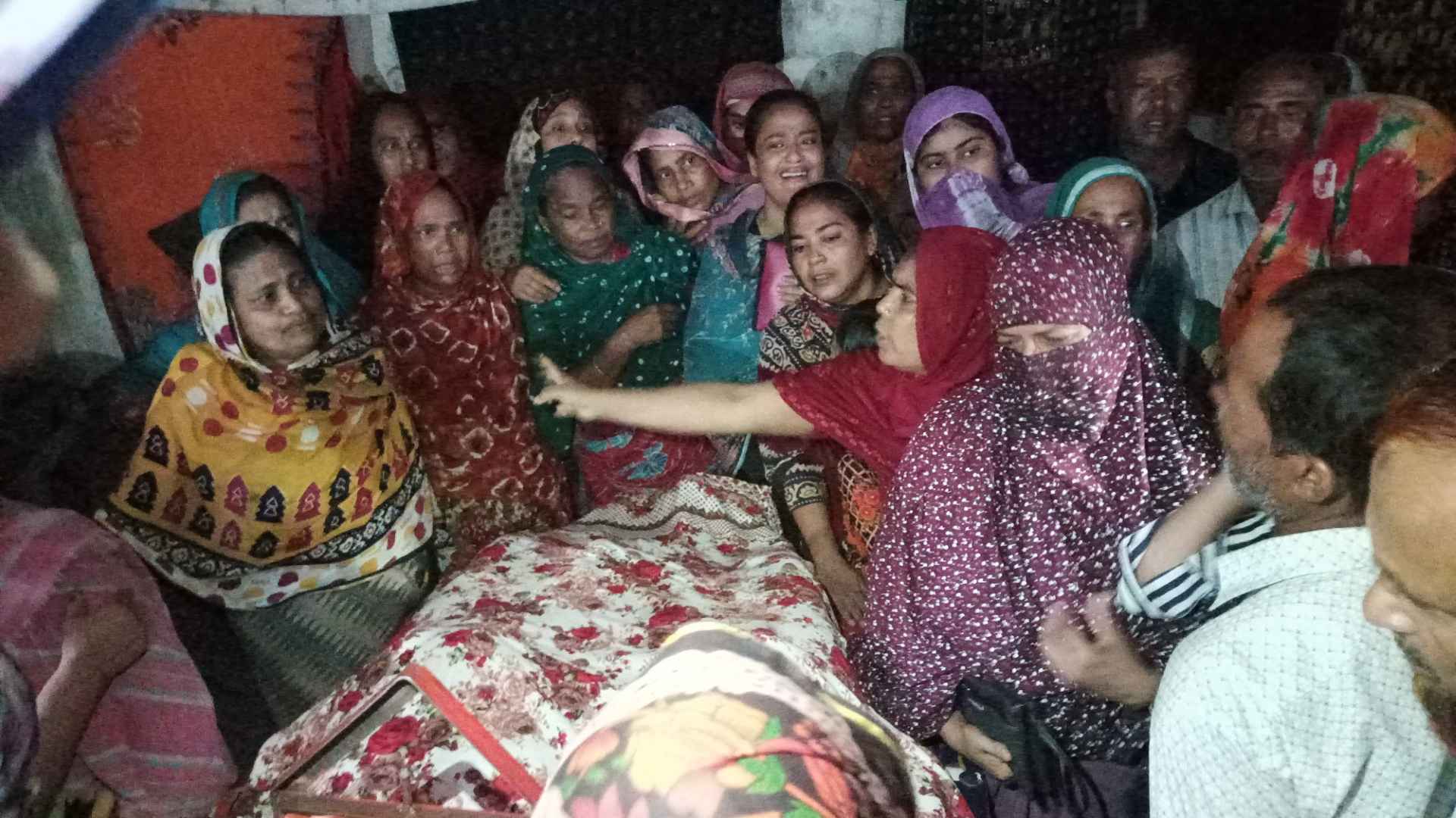 মেহেরপুরে বিদ্যুতায়িত হয়ে স্বামী-স্ত্রীর মৃত্যু