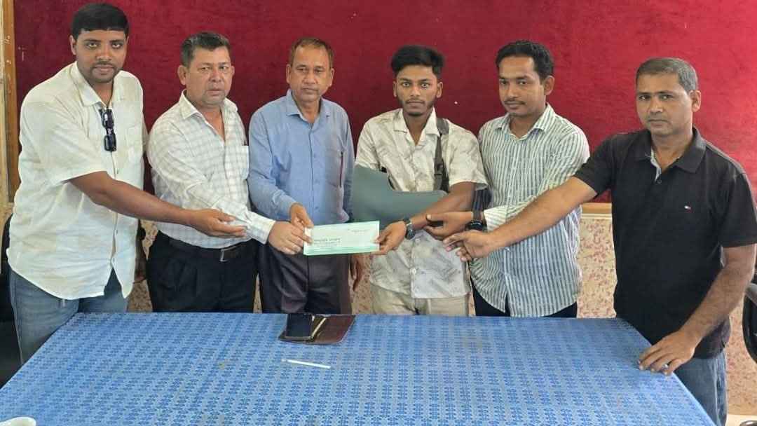 গুলিবিদ্ধ জুলাই যোদ্ধাকে চিকিৎসা সহায়তা দিল প্রেসক্লাব